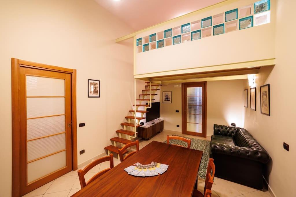 The San Gregorio Armeno Apartment By HouseinNapels Buitenkant foto