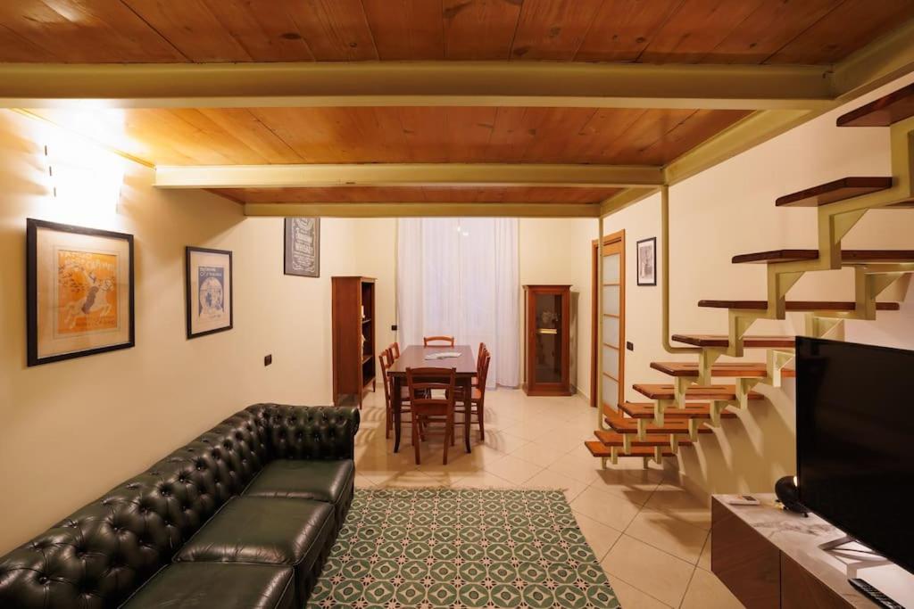 The San Gregorio Armeno Apartment By HouseinNapels Buitenkant foto
