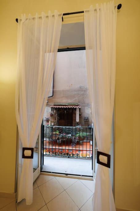 The San Gregorio Armeno Apartment By HouseinNapels Buitenkant foto