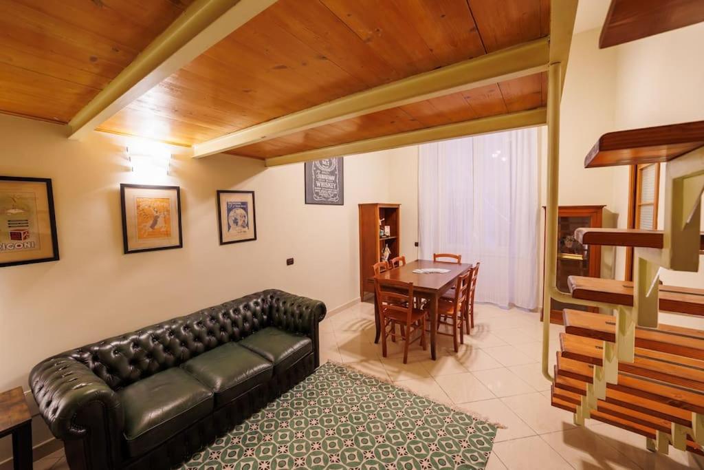 The San Gregorio Armeno Apartment By HouseinNapels Buitenkant foto